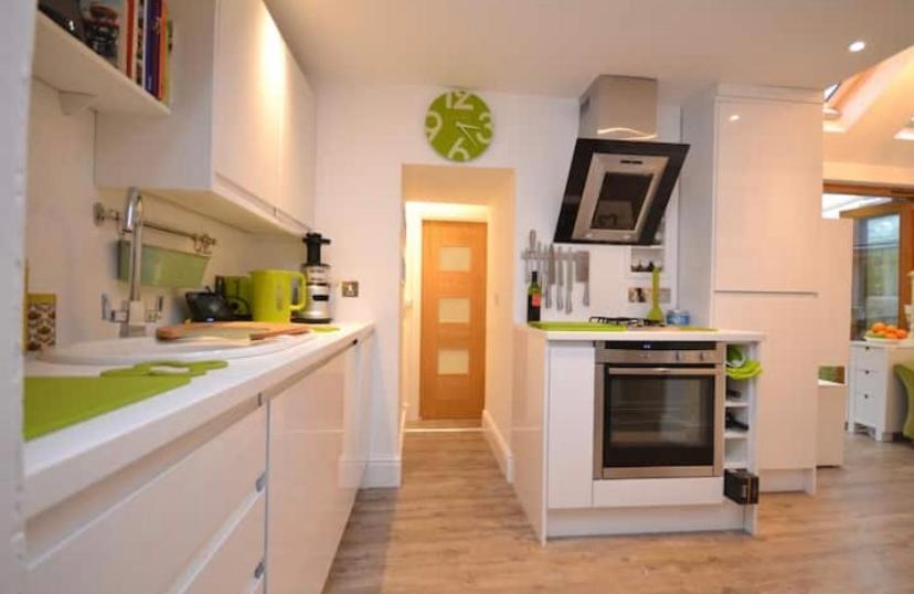 Compact, Central Apartment, Dog Friendly. Kingsbridge  Dış mekan fotoğraf